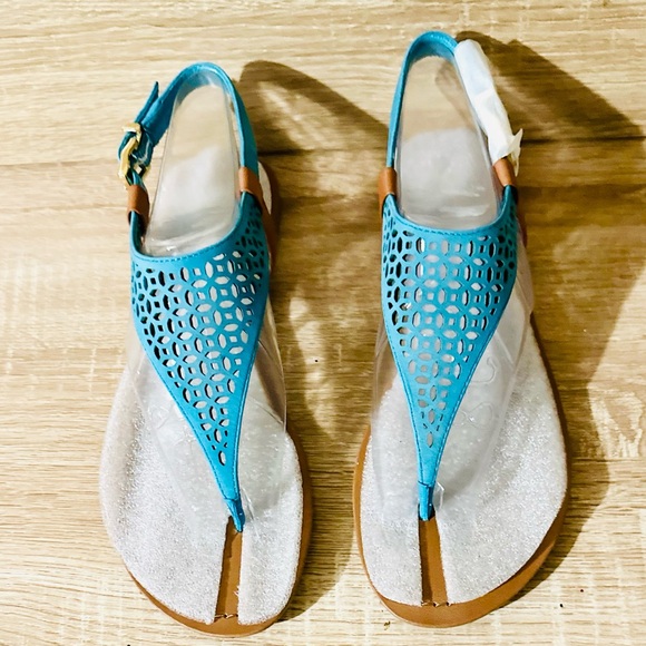 Jessica Simpson Size 9 Teal Sandals - Picture 2 of 3